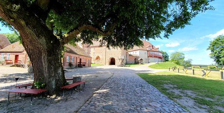 WOLLENBERG Restaurant & Weinladen